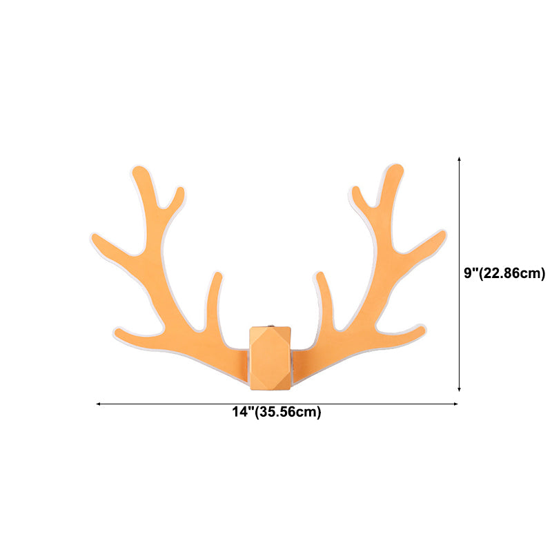 Éclairage mural en métal de forme unique