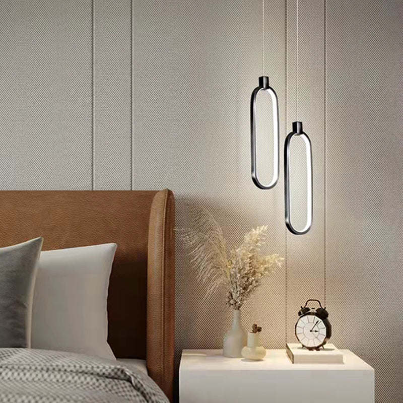 Lumières suspendues linéaires Symiss à montage suspendu en métal moderne pour le chevet