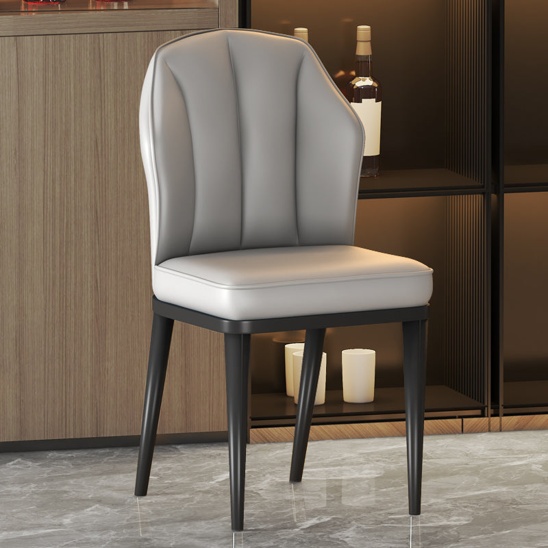 Sillas sin brazos de comedor de metal Glam tapizadas sillas de cuero para restaurante