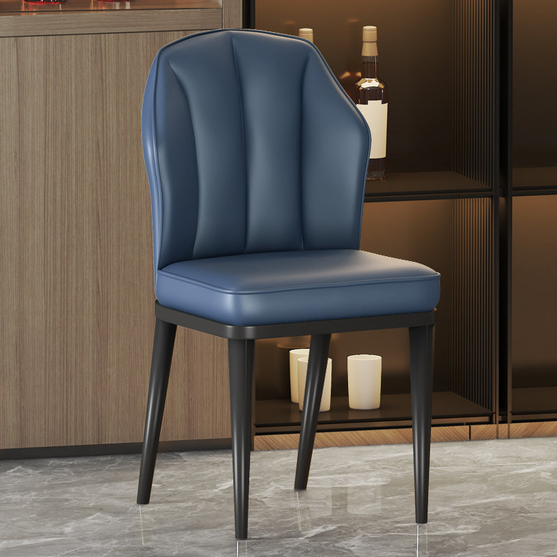Sillas sin brazos de comedor de metal Glam tapizadas sillas de cuero para restaurante