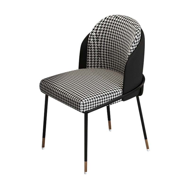 Silla de comedor de metal Glam, silla sin brazos lateral de comedor tapizada para uso en restaurantes