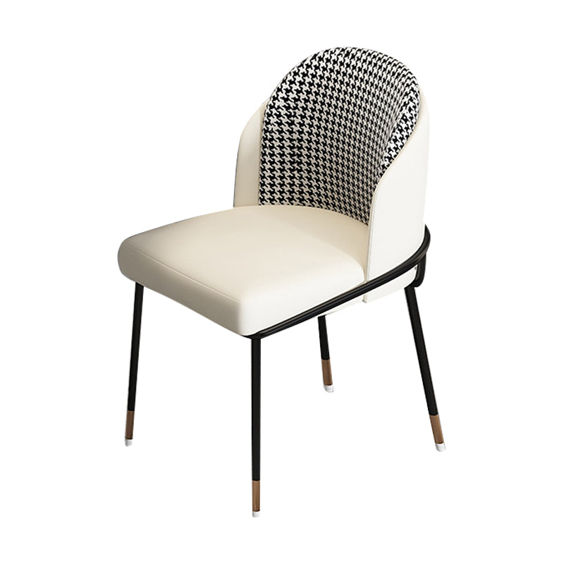 Silla de comedor de metal Glam, silla sin brazos lateral de comedor tapizada para uso en restaurantes