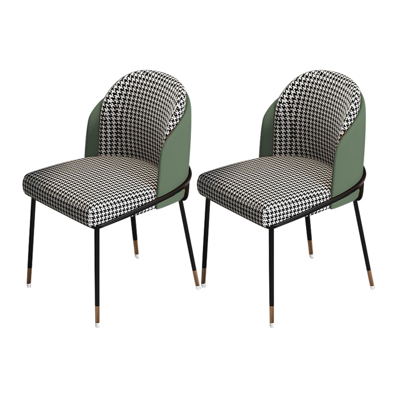 Silla de comedor de metal Glam, silla sin brazos lateral de comedor tapizada para uso en restaurantes