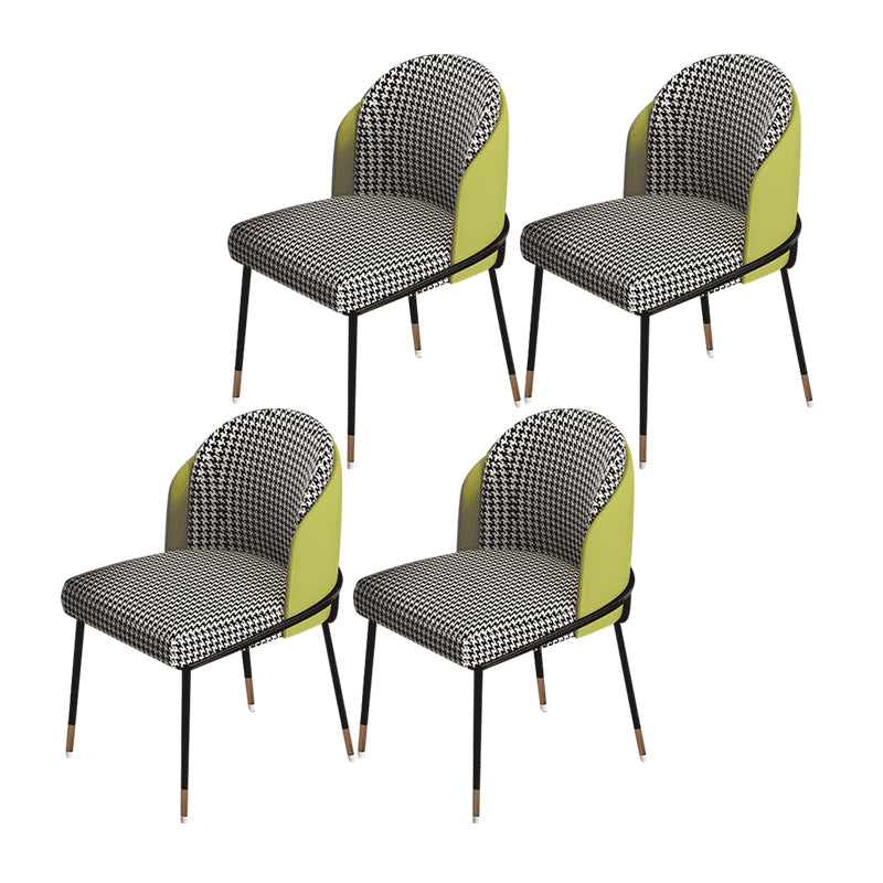 Silla de comedor de metal Glam, silla sin brazos lateral de comedor tapizada para uso en restaurantes