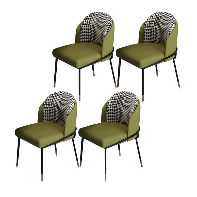 Silla de comedor de metal Glam, silla sin brazos lateral de comedor tapizada para uso en restaurantes