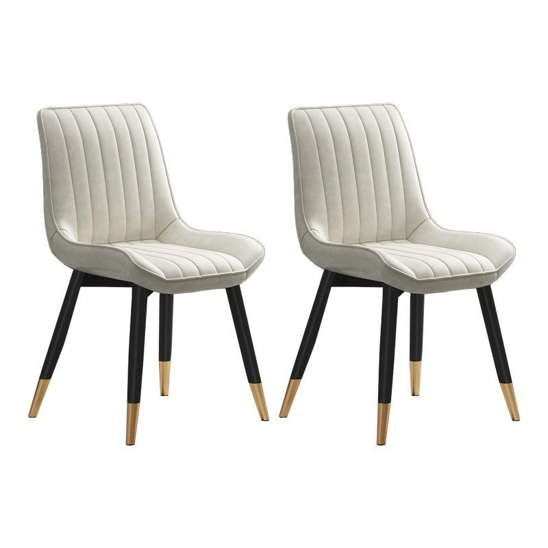Silla auxiliar de comedor contemporánea Silla Parsons curvada de cuero con acabado mate