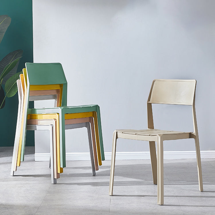 Scandinavische open achterkant Matte afwerking Plastic eetkamerstoel voor thuis