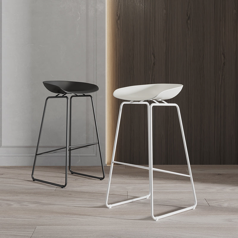 Modern Style Bar-stool Sled Legs with Iron Footrest Low Back Barstool for Kitchen