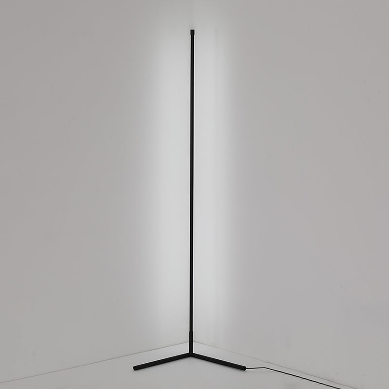 Metal Linear Shape Floor Lamp Modern Style 1 Light Floor Lamp Fixture in Black