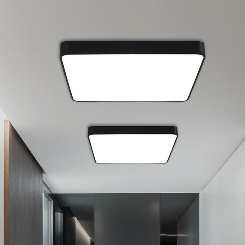Schwarze, quadratische Deckenleuchte, schlichte LED-Deckenleuchte aus Aluminium
