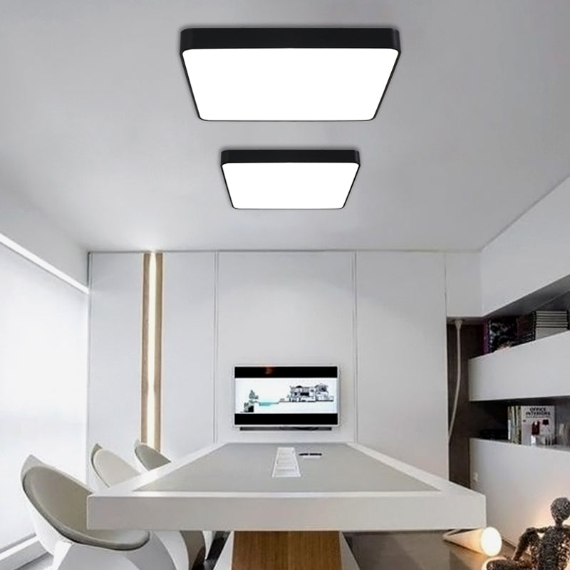 Schwarze, quadratische Deckenleuchte, schlichte LED-Deckenleuchte aus Aluminium