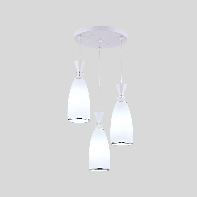 Salle à manger suspendue pendante de style moderne avec une teinte en verre blanc