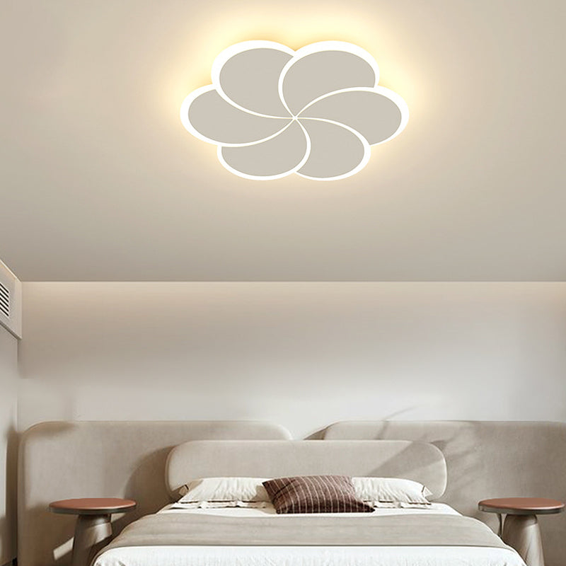 Modern Flush Light Fixtures Windmill Iron 1 Light Flush Mount Lamps in White