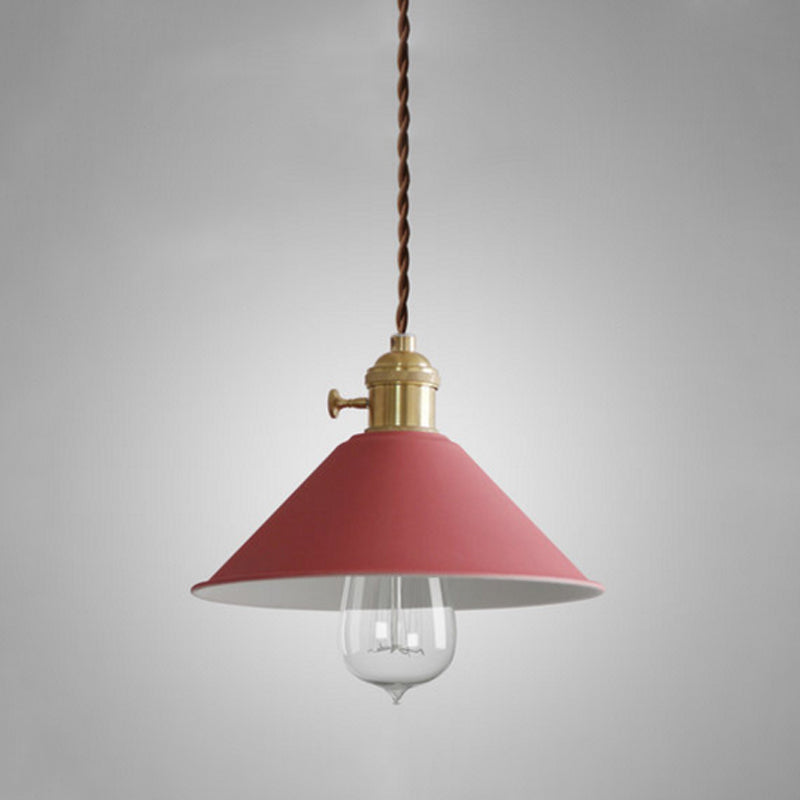 Forme de cône en métal Lumières suspendues modernes à 1 lumière suspendue à support pour salle à manger