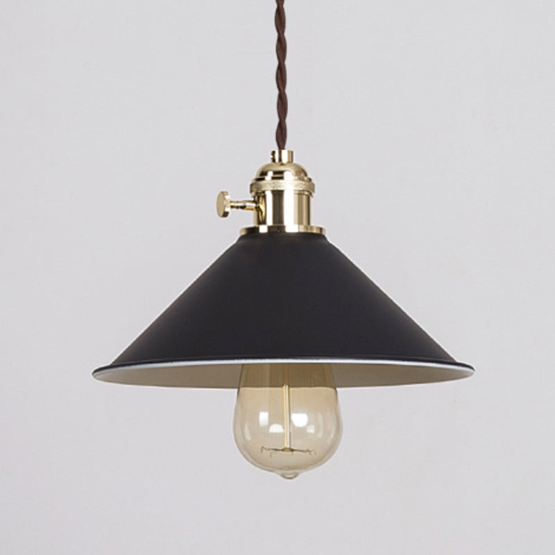 Forme de cône en métal Lumières suspendues modernes à 1 lumière suspendue à support pour salle à manger