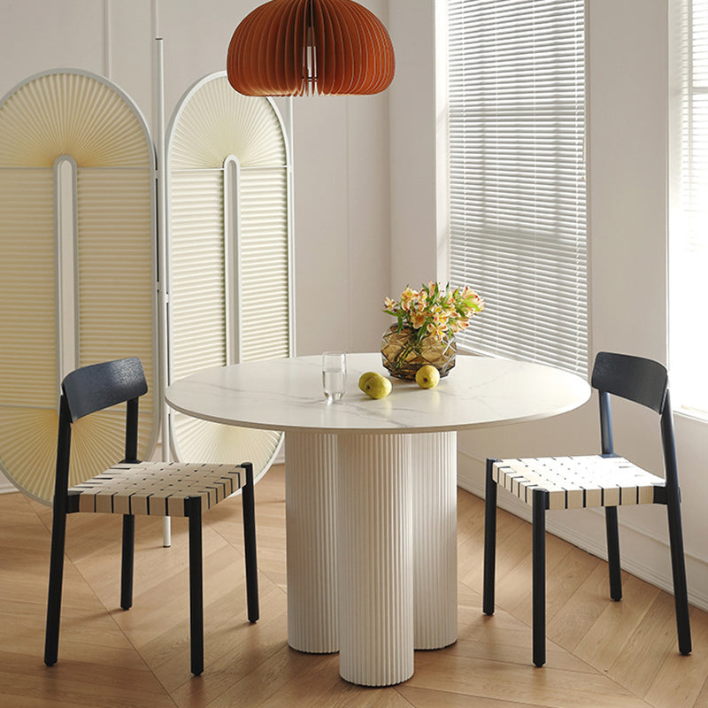 Ronde eettafel Moderne eettafel met drie voetstukbasis voor eetkamer