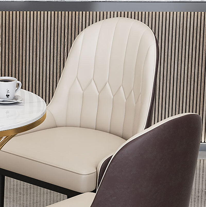Silla de comedor de metal Glam, sillas de comedor tapizadas sin brazos para uso en restaurantes