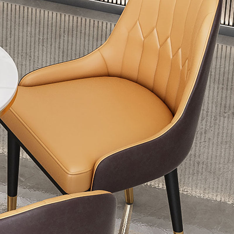 Silla de comedor de metal Glam, sillas de comedor tapizadas sin brazos para uso en restaurantes
