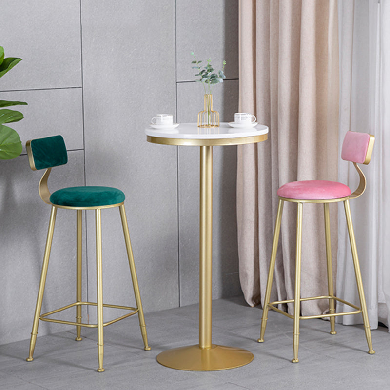 Glam Barhocker ohne Armlehnen, Barhocker aus Eisen, Milchteeladen, mit Samtkissen
