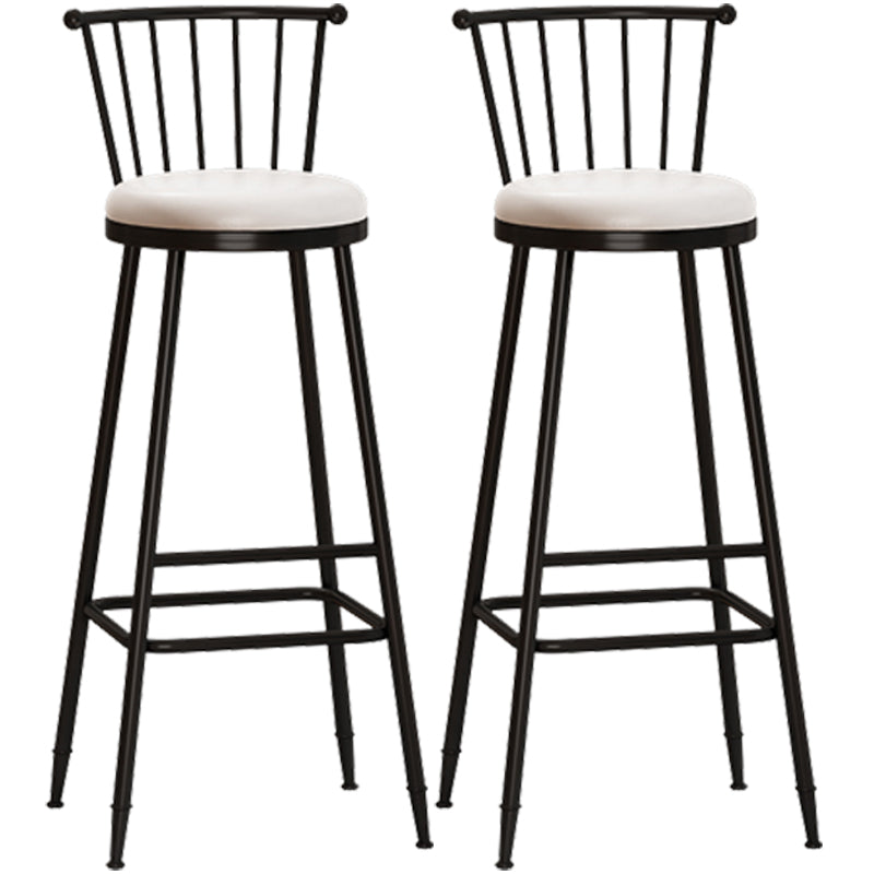 Taburete de bar moderno sin brazos con respaldo, taburete de acero para tienda de té con leche y cojín de cuero