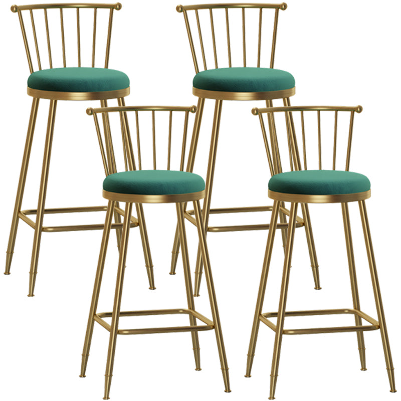 Glam Barhocker ohne Armlehnen, Barhocker aus Stahl für den Milchteeladen mit Samtkissen