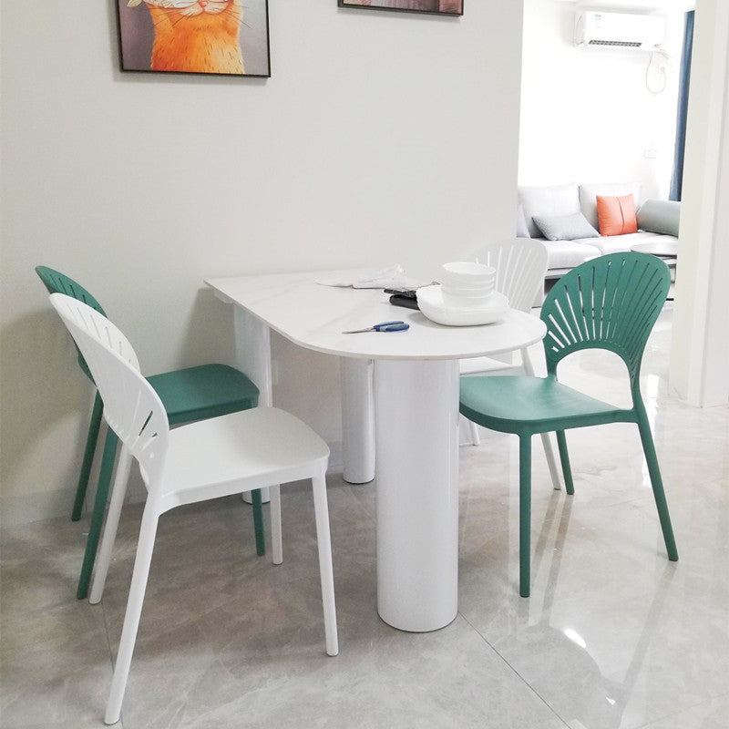 Mesa blanca de forma irregular para la mesa de la isla de piedra sinterizada del restaurante con 3 patas