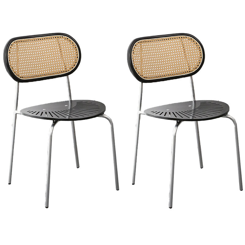 Metal de la cocina del estilo nórdico que cena la parte posterior abierta de la silla que cena la silla lateral sin brazos