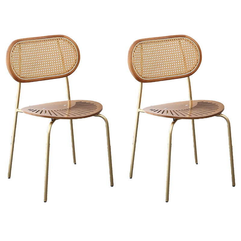 Metal de la cocina del estilo nórdico que cena la parte posterior abierta de la silla que cena la silla lateral sin brazos