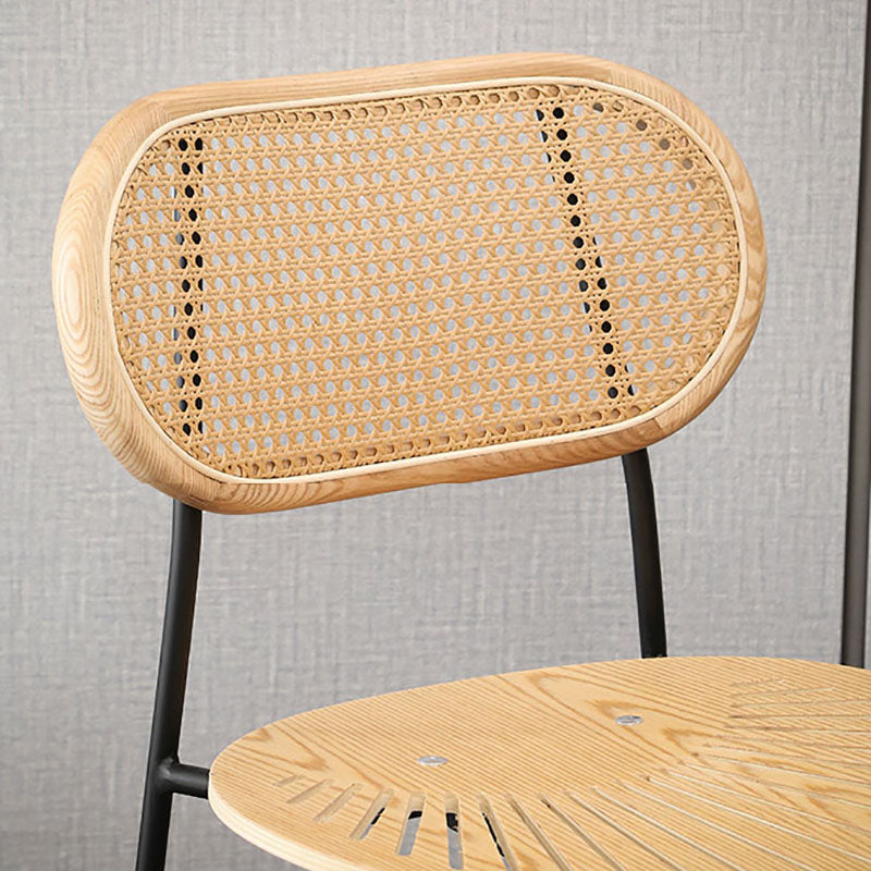 Metal de la cocina del estilo nórdico que cena la parte posterior abierta de la silla que cena la silla lateral sin brazos
