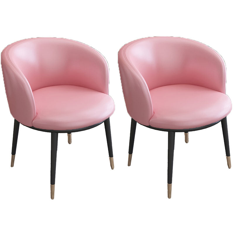 Silla de comedor de cuero con respaldo sólido y acabado mate para el hogar contemporáneo