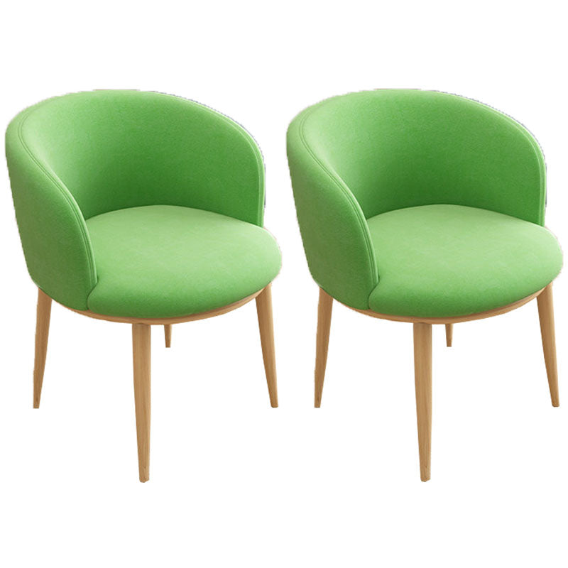Silla de comedor de cuero con respaldo sólido y acabado mate para el hogar contemporáneo