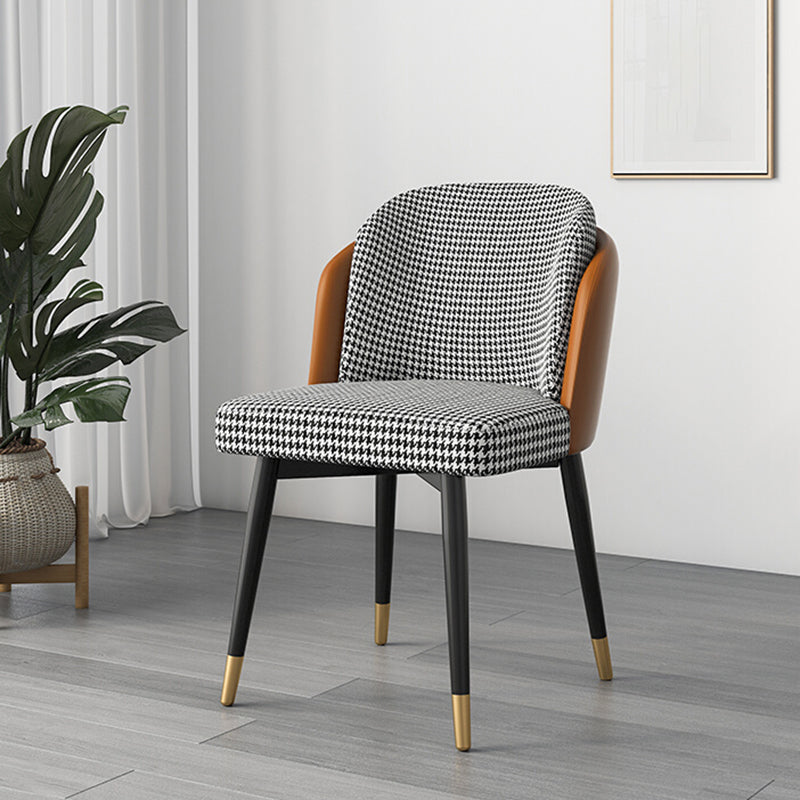 Silla de comedor de metal Glam, silla tapizada de comedor de tela para uso en restaurantes