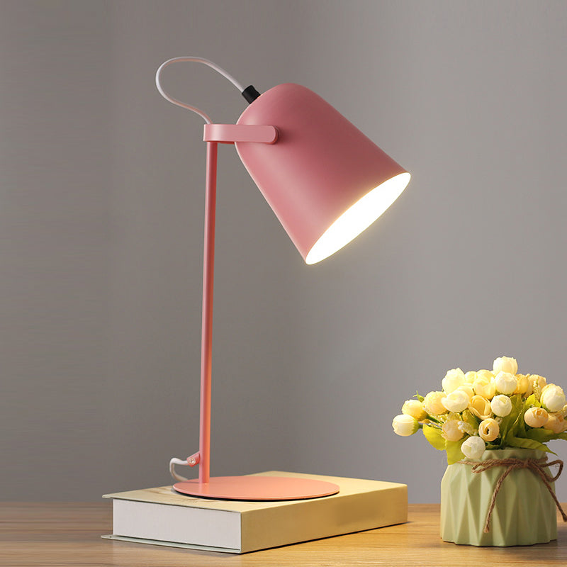 Lampe de table de chevet conique de style contemporain en métal 1 lampe de table à la lumière