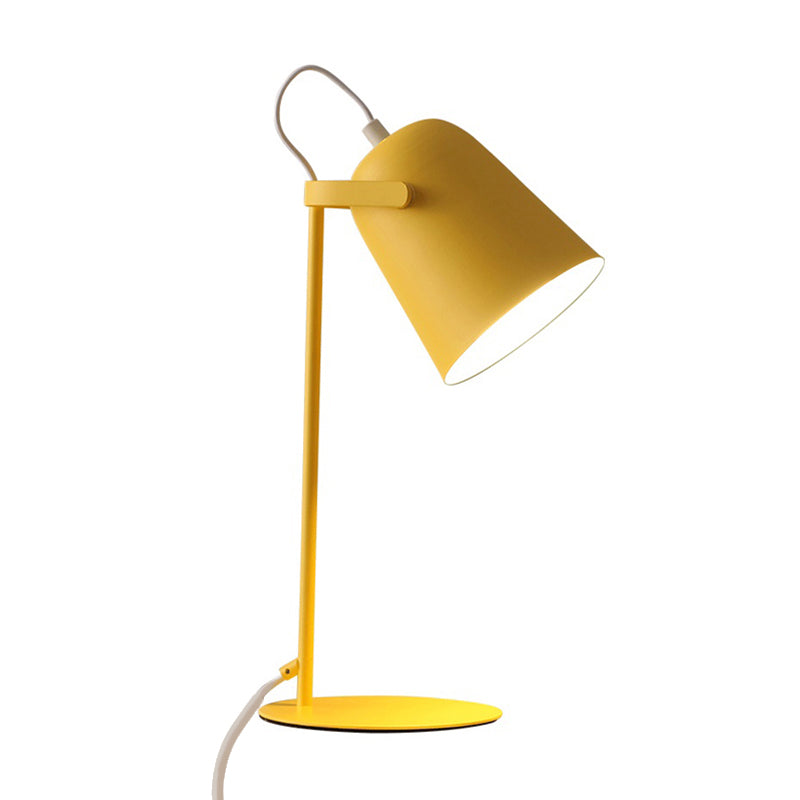 Lampe de table de chevet conique de style contemporain en métal 1 lampe de table à la lumière