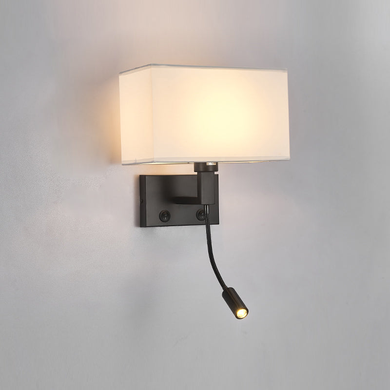 Modernes Metall -Lesen Wandleuchten Quader 2 Lichter Wandleuchte mit natürlicher Sackleinen