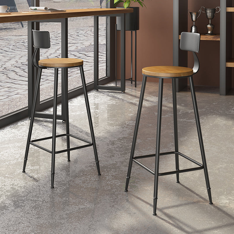 Taburete de bar interior de madera maciza de metal contemporáneo con reposapiés