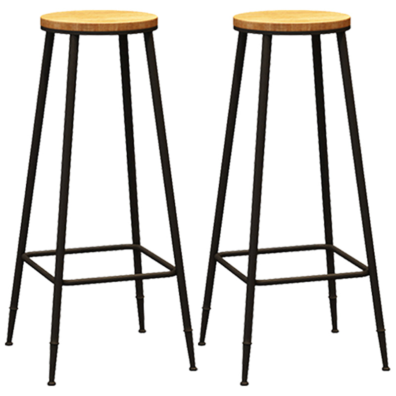 Taburete de bar interior de madera maciza de metal contemporáneo con reposapiés