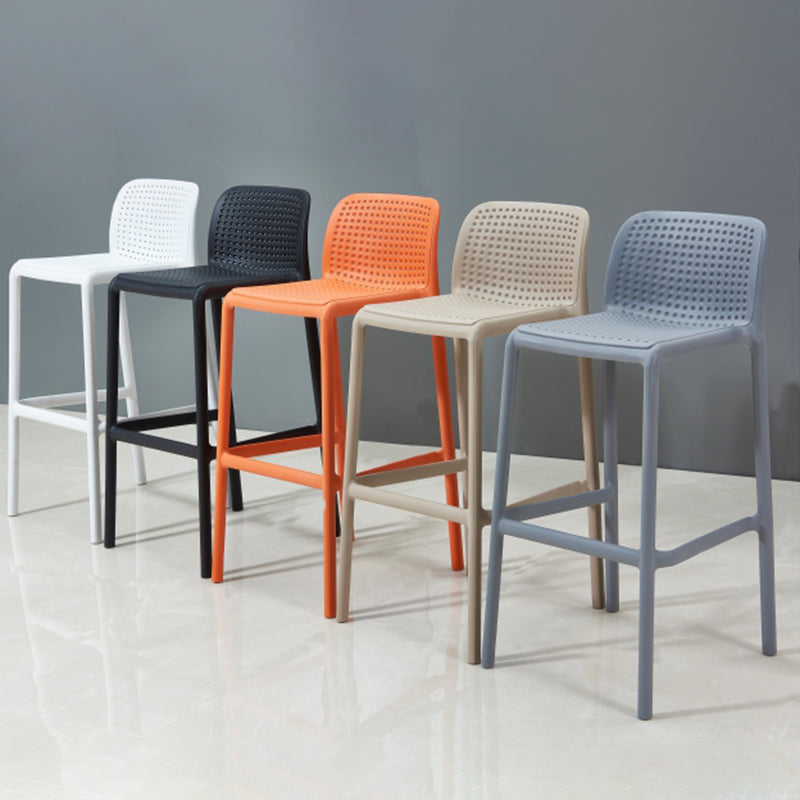 Taburete de bar de estilo escandinavo, patas de PP, asiento rectangular, taburete de bar con respaldo bajo para cocina