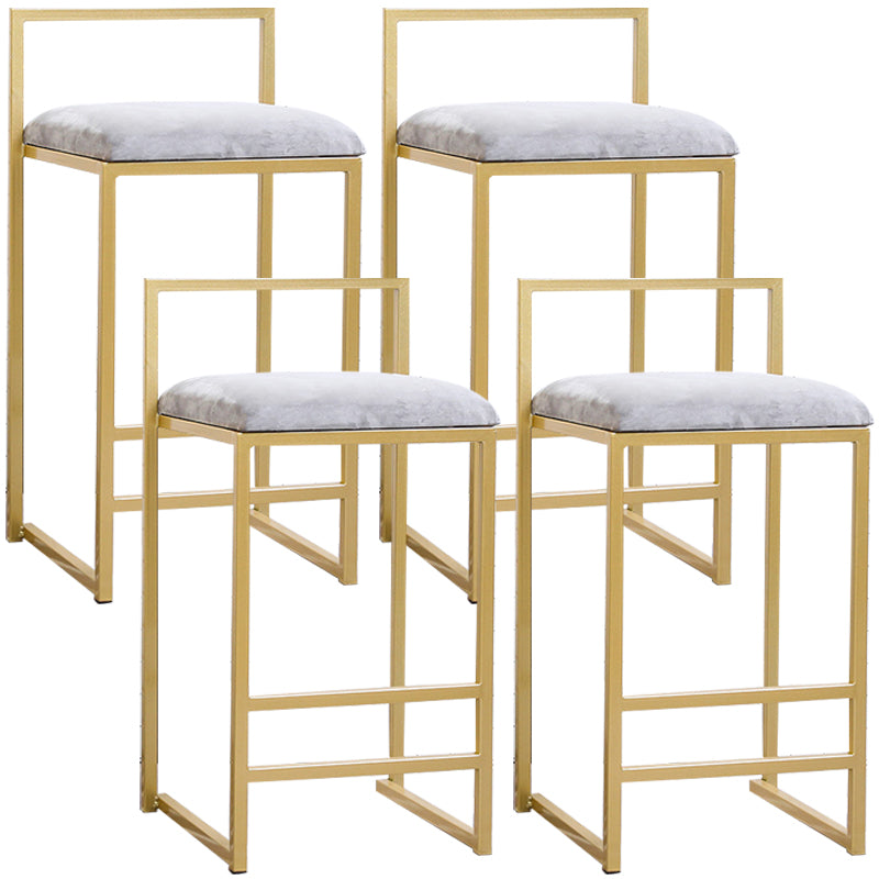 Taburete de bar de metal de estilo moderno con reposapiés y taburete de bar con respaldo bajo para cocina