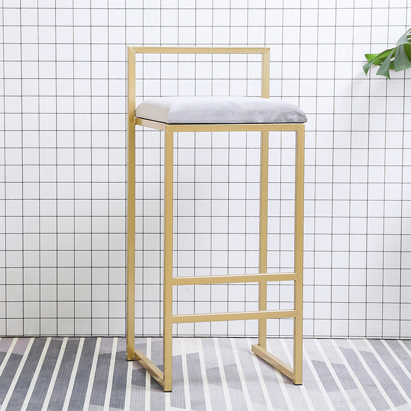 Taburete de bar de metal de estilo moderno con reposapiés y taburete de bar con respaldo bajo para cocina
