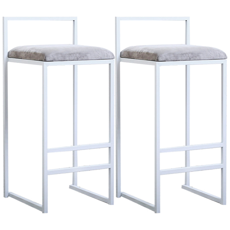 Taburete de bar de metal de estilo moderno con reposapiés y taburete de bar con respaldo bajo para cocina