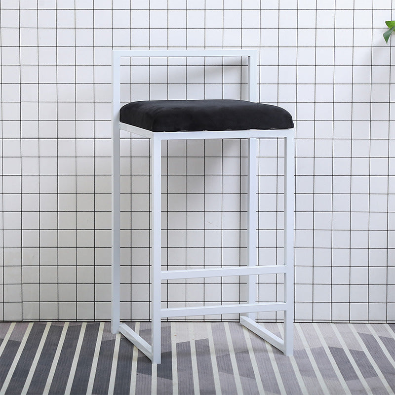 Taburete de bar de metal de estilo moderno con reposapiés y taburete de bar con respaldo bajo para cocina