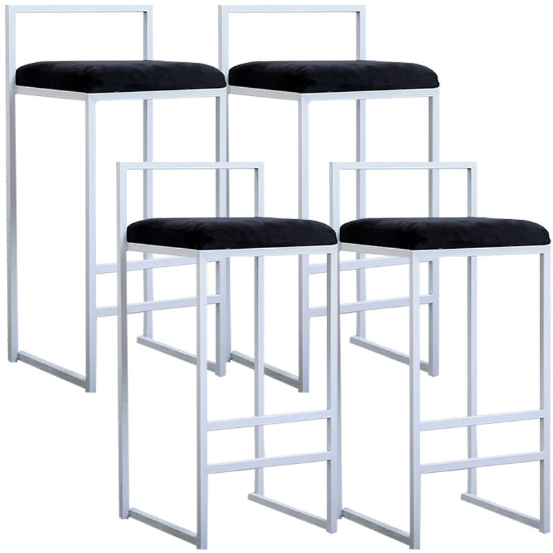 Taburete de bar de metal de estilo moderno con reposapiés y taburete de bar con respaldo bajo para cocina