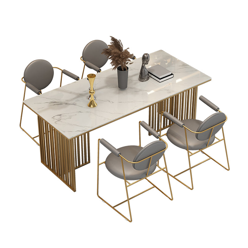 Mesa de comedor de lujo tradicional Mesa de piedra sinterizada con marco de oro para uso en el hogar