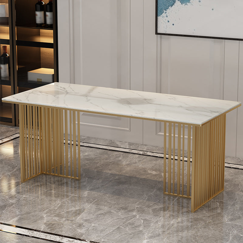 Mesa de comedor de lujo tradicional Mesa de piedra sinterizada con marco de oro para uso en el hogar