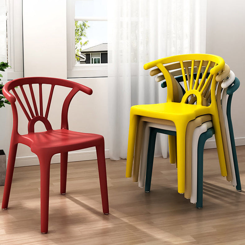 Silla lateral apilable de plástico moderno con respaldo de listón, silla de comedor con acabado mate
