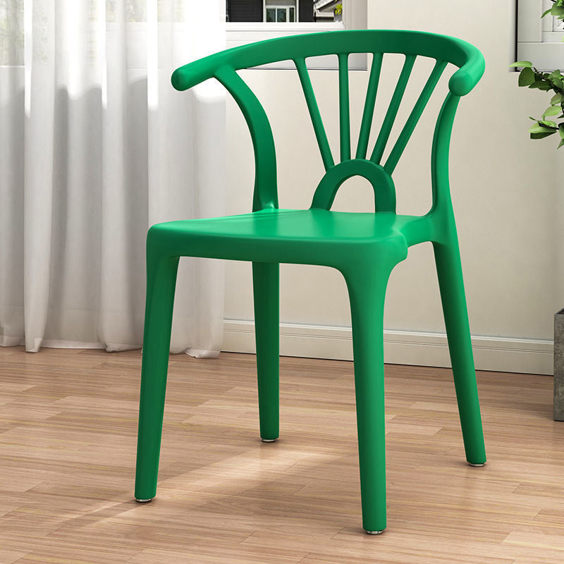 Silla lateral apilable de plástico moderno con respaldo de listón, silla de comedor con acabado mate