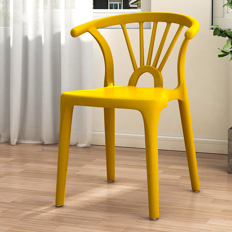 Silla lateral apilable de plástico moderno con respaldo de listón, silla de comedor con acabado mate
