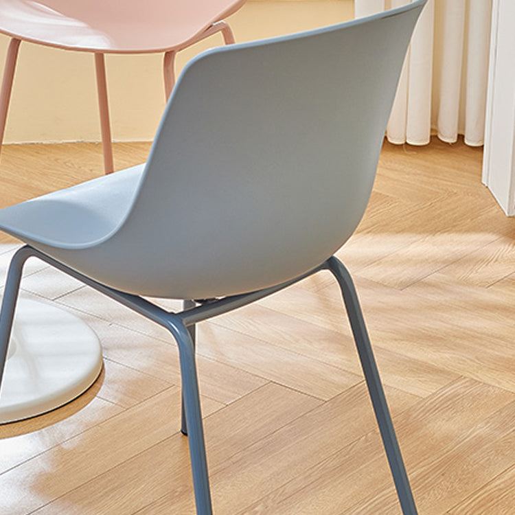 Design contemporaneo sedia da pranzo in plastica a bracciole senza braccio sedia per casa