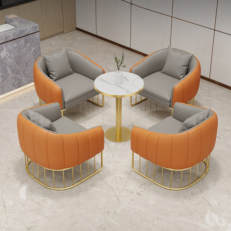Silla sin brazos de comedor de metal Glam, sillas de comedor de cuero PU para uso doméstico